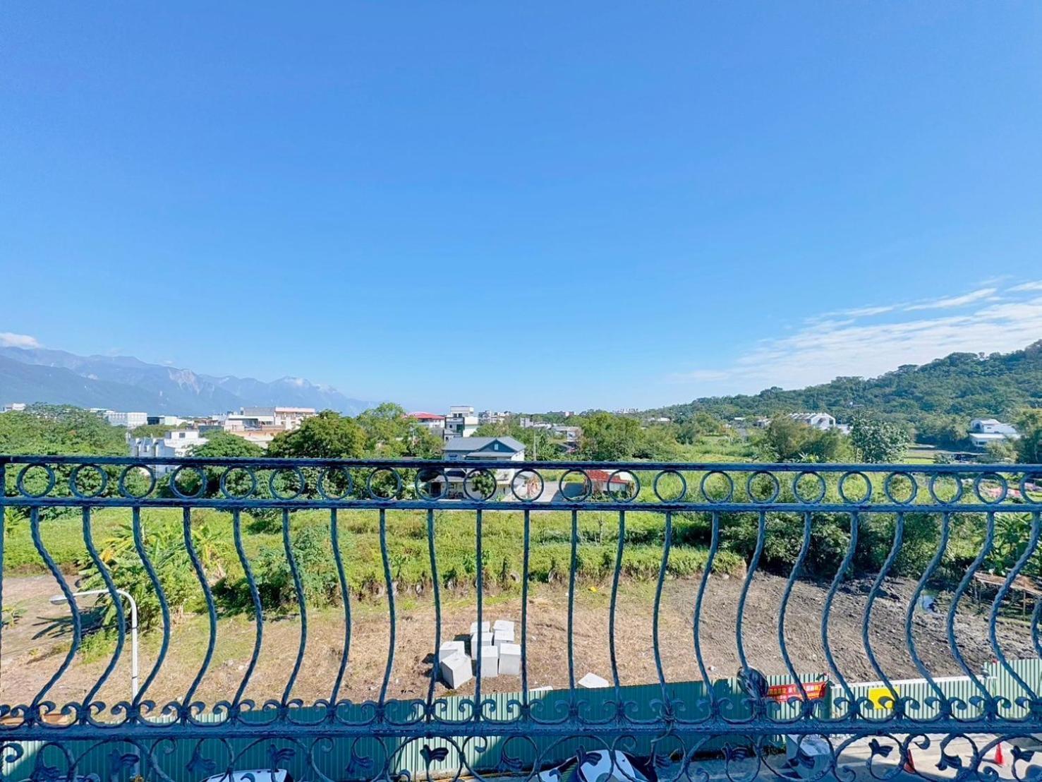 Summer Station Kota Hualien Bagian luar foto